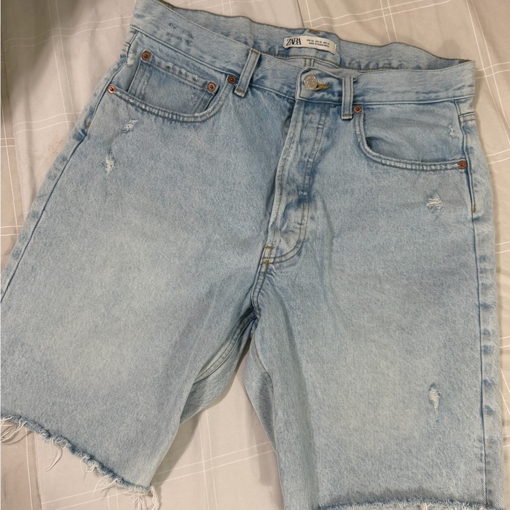 ZARA Light Blue Denim Shorts with Contrast Stitching